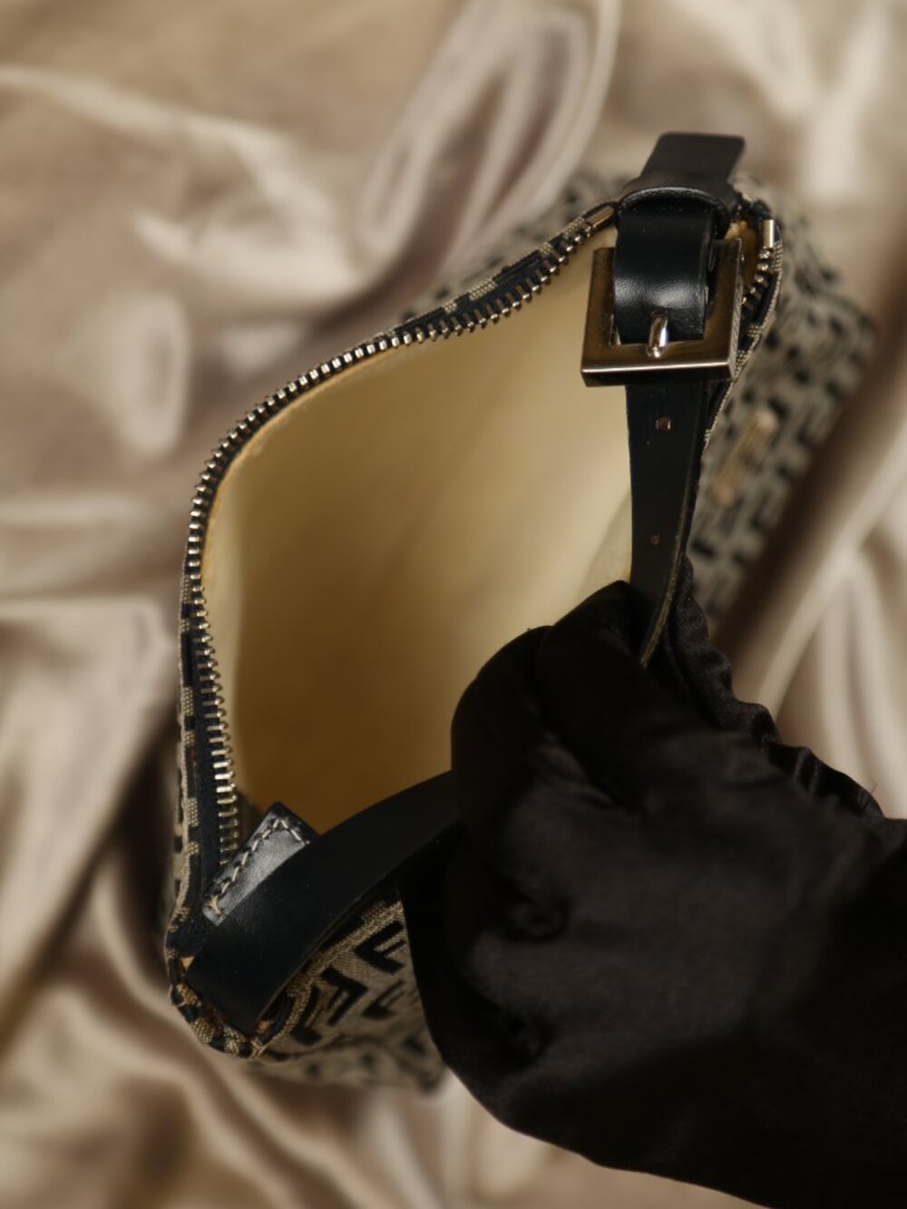 Rare FENDI Zucchino Pochette - Picture 12 of 13